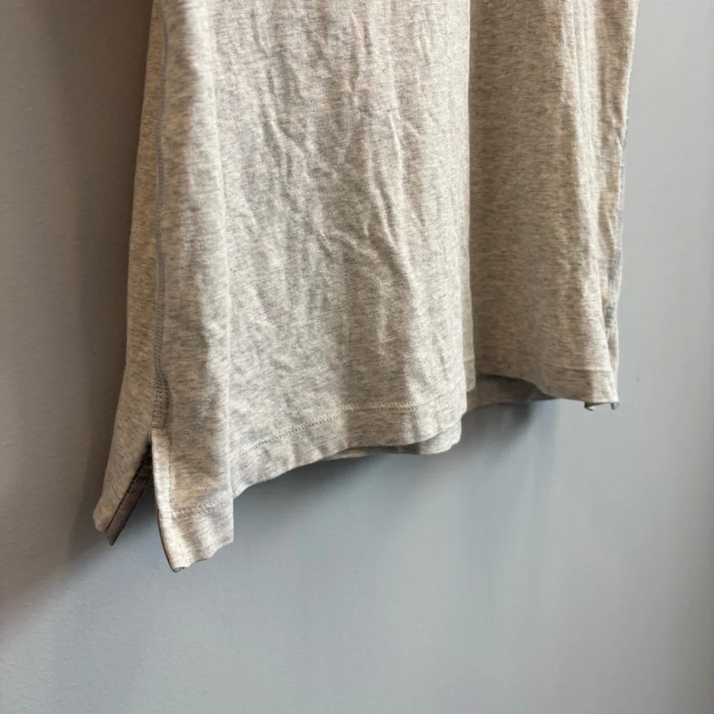Lululemon Performance Polo Shirt Mens Small Short Sleeve Light Gray - Picture 4 of 8